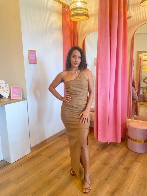 Robe Nayla